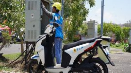 PLN dukung energi bersih dengan motor listrik untuk mobilisasi 200+ petugas, pastikan suplai listrik stabil dan kurangi emisi. (Foto: Dok. PLN)