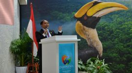 Menteri Kehutanan, Raja Juli Antoni menegaskan bahwa pertumbuhan ekonomi harus selaras dengan perlindungan lingkungan, khususnya kelestarian hutan. Ia mendorong semua stakeholder harus memainkan peran tersebut demi tercapainya pertumbuhan ekonomi yang berkelanjutan. (Foto: Dok. PLN)