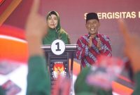 Hj. Sitti Rohmi Djalilah (Ummi Rohmi) dan HW Musyafirin tampil percaya diri dan penuh empati saat menjawab isu-isu penting dalam debat terakhir Pilgub NTB 2024. (Foto: istimewa)