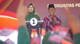 Hj. Sitti Rohmi Djalilah (Ummi Rohmi) dan HW Musyafirin tampil percaya diri dan penuh empati saat menjawab isu-isu penting dalam debat terakhir Pilgub NTB 2024. (Foto: istimewa)