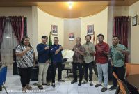 Proses penyerahan sertifikat aset PLN oleh BPN untuk mendukung pembangunan infrastruktur listrik berkelanjutan di Nusa Tenggara. (Foto: Dok. PLN) 