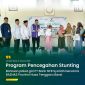 Penyaluran bantuan sembako untuk anak-anak penderita stunting oleh Bank NTB Syariah dan BAZNAS NTB di Yayasan Pondok Pesantren Hamzanwadi, Lombok Barat.