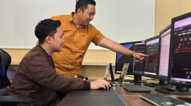 Garda Terdepan Kelistrikan Indonesia : Dari ruang kendali hingga mesin pembangkit, para teknisi PLN bekerja tanpa kenal lelah untuk memastikan listrik tetap mengalir ke rumah-rumah, industri, dan fasilitas umum di seluruh negeri. (Foto: Dok. PLN)
