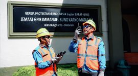 PLN NTB Siaga Jelang Paskah, Pastikan Gereja di Mataram Aman dari Gangguan Listrik. (Foto: Dok. PLN)
