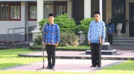 .Kabid Cipta Karya Dinas PUPR NTB, M. Yulian Maryadi, ST., memimpin upacara Hari Kesadaran Nasional, Kamis (17/4/2025), dengan mengajak seluruh ASN dan Non-ASN memperkuat semangat pengabdian kepada bangsa dan negara. (Foto: Istimewa)