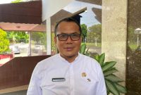 Wirajaya Kusuma memberi pernyataan pers di Kantor Gubernur NTB, menanggapi status tersangkanya dalam kasus dugaan korupsi pengadaan masker. (Foto: Istimewa)