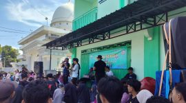 Remaja Masjid Dusun Batu Rimpang gagas jalan sehat 1 Muharram. Ratusan warga antusias, door prize semarakkan suasana. (Foto: Istimewa)