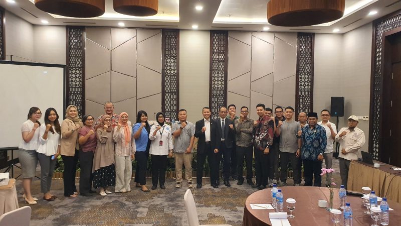 Kepala BNN Kota Mataram saat memaparkan sosialisasi MoU Zona Bebas Narkoba bersama perwakilan hotel dalam kegiatan di Hotel Santika, Mataram. (Foto: Istimewa)
