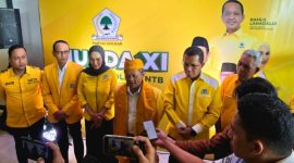 Sekjen DPP Partai Golkar, Muhamad Sarmuji, saat memberikan keterangan pers usai membuka Musda XI DPD Golkar NTB di Hotel Prime Park, Mataram, Minggu (22/6/2025). (Foto: Istimewa)