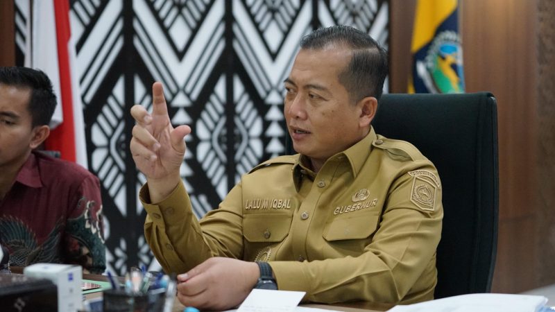 Gubernur NTB dan GM PLN UIW NTB membahas rencana transisi energi dan pengembangan EBT dalam pertemuan strategis di Kantor Gubernur NTB. (Foto: Dok. PLN)