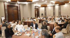 Suasana forum kemitraan PLN UIW NTB bersama 13 pengembang perumahan, dihadiri lebih dari 50 peserta yang antusias mendukung percepatan elektrifikasi perumahan di Lombok. (Foto: Dok. PLN)