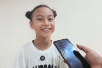 Miu Anantamaya Pranoto, dancer cilik penuh talenta, usai menampilkan aksi memukau dan meraih dua medali emas di FORNAS VIII 2025 di Mataram. (Foto: Istimewa)