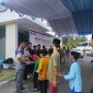 Aksi sosial PLN UIW NTB: berbagi sembako untuk dhuafa dan anak yatim sebagai wujud kepedulian di Hari Pelanggan Nasional. (Foto: Dok. PLN)