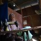 Listrik hadir, usaha kecil kembali bergairah: warga prasejahtera kini bisa menjahit dengan penerangan yang memadai. (Foto: Dok. PLN)
