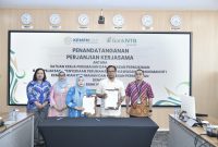 Penandatanganan kerja sama antara Bank NTB Syariah dan pemerintah pusat sebagai penyalur BSPS untuk hunian layak masyarakat NTB. (Foto: Istimewa)