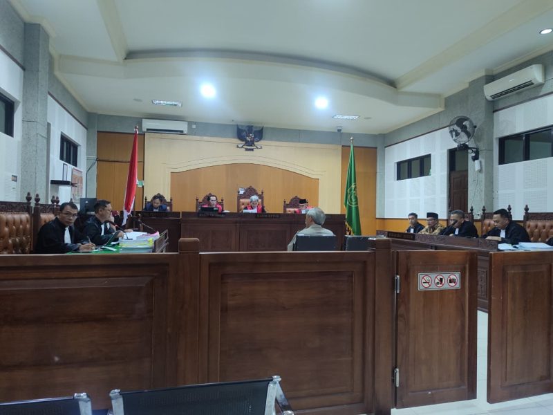 Saksi ahli konstruksi, I Wayan Winarta, saat memberikan kesaksian dalam sidang kasus dugaan korupsi NCC di Pengadilan Tipikor Mataram. (Foto: Istimewa)