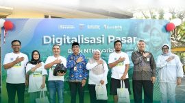 Direksi Bank NTB Syariah bersama jajaran dan perwakilan Pemkot Mataram dalam peresmian Program Digitalisasi Pasar. (Foto: Dok. PLN)