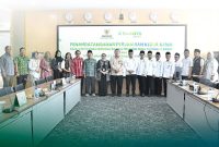 Foto bersama jajaran manajemen Bank NTB Syariah dan BAZNAS NTB usai penandatanganan kerja sama penyaluran zakat perusahaan tahun buku 2024. (Dok. PLN)
