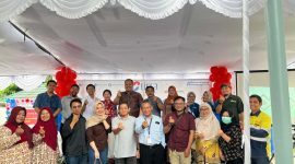 Momen kebersamaan jajaran TMC, mitra, dan tamu undangan dalam Grand Opening Tirta Medical Centre Maluk. (Foto: Istimewa)