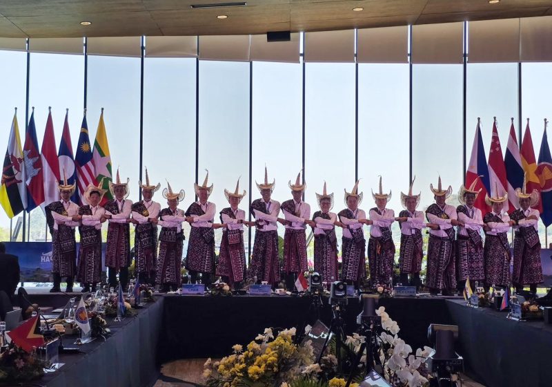 Head of Delegations saat menghadiri The 41st HAPUA Council Meeting di Labuan Bajo, Kabupaten Manggarai Barat, Nusa Tenggara Timur, sebagai wujud kolaborasi lintas negara Asia Tenggara dalam memperkuat sistem interkoneksi kelistrikan di kawasan. (Foto: Istimewa)