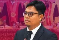 Kepala Humas Universitas Mataram, Dr. Khairul Umam, SH., MH., memberikan keterangan pers terkait polemik pemilihan senat dan isu sanksi etik terhadap salah satu guru besar di kampus. (Foto: Istimewa)