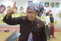 Dr. H. Lalu Sajim Sastrawan, SH., MH., tokoh adat Sasak, menyerukan pentingnya menjaga marwah Unram dalam Pilrek. (Foto: Istimewa)