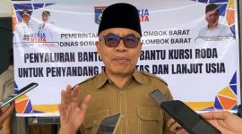  Kepala Dinas Sosial Lombok Barat H. Lalu Winengan menyampaikan komitmen Pemkab Lobar dalam mendukung kelompok rentan melalui program bantuan kursi roda. (Foto: Istimewa)