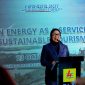 General Manager PLN UIW NTB, Sri Heny Purwanti, menegaskan komitmen PLN dalam mempercepat transisi menuju energi bersih lewat program inovatif Green Energy as a Service (GEaaS) saat Mandalika Discussion Forum 2025 di Bukit 360 Mandalika. (Foto: Dok. PLN)