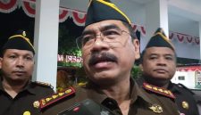 Kepala Kejaksaan Negeri Mataram, Dr. Gde Made Pasek Swardhyana, memberikan keterangan usai putusan praperadilan kasus tanah negara di PN Mataram. (Foto: Istimewa)