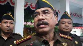 Kepala Kejaksaan Negeri Mataram, Dr. Gde Made Pasek Swardhyana, memberikan keterangan usai putusan praperadilan kasus tanah negara di PN Mataram. (Foto: Istimewa)