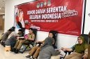 Suasana kegiatan donor darah serentak di RSUD Tripat Gerung, Lombok Barat, yang diikuti puluhan pegawai dan masyarakat umum, Senin (3/11/25).(Foto: Istimewa)