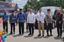 Para pejabat daerah dan aparat kepolisian menghadiri kegiatan nasional ‘Koperasi untuk Negeri, Polri untuk Masyarakat’ di Sumbawa. (Foto: Dok. PLN)