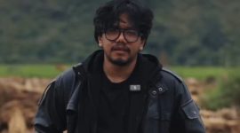 Influencer sekaligus aktivis kemanusiaan Ferry Irwandi menyampaikan analisis ilmiah terkait dampak kayu hanyut dalam banjir bandang di Sumatera. (Foto: Istimewa)