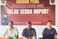 Perhimpunan Pemuda Sasak NTB menggelar konferensi pers menyoroti rencana pengangkatan Sekda dari luar daerah dan menegaskan pentingnya mengutamakan SDM lokal.(Foto: Istimewa)