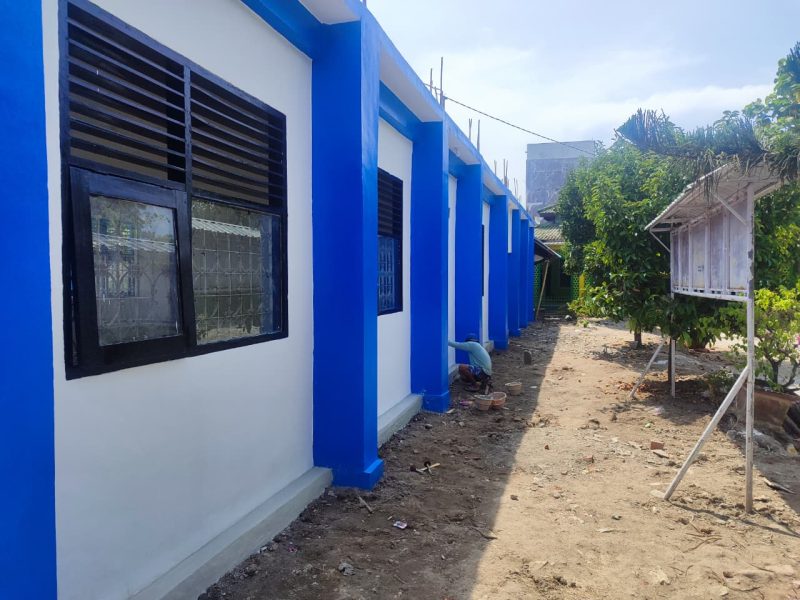 Aktivitas pekerjaan fisik masih ditemukan di SMPN 10 Mataram pada awal Januari 2026, meski proyek diklaim telah melewati tahapan PHO.(Foto: Istimewa)