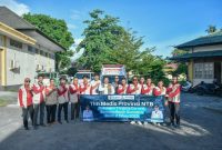 Pelepasan Tim Medis NTB batch kedua menuju Aceh dengan dukungan armada ambulans dari Bank NTB Syariah.(Foto: Istimewa)