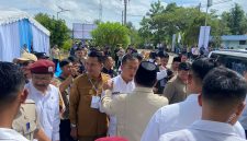 Suasana pengamanan dan penyambutan Gubernur NTB serta Gubernur NTT tampak di sela agenda nasional di Banjarbaru, Kalimantan Selatan, Senin (12/1/2026), jelang pertemuan dengan Presiden RI membahas dukungan PON XXII 2028.(Foto: Istimewa)