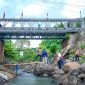 Jembatan Bailey di Desa Perigi kini menghubungkan kembali aktivitas warga, menjadi simbol pemulihan cepat pascabencana banjir.(Foto: Istimewa)