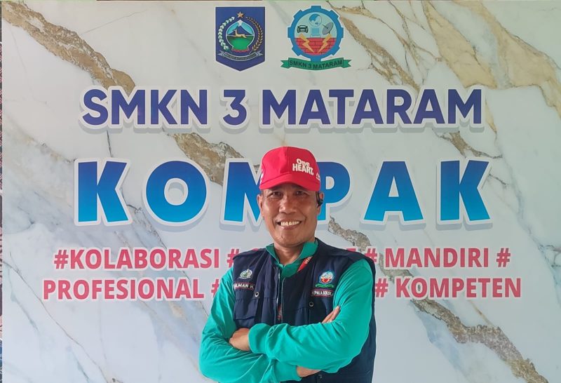 Kepala SMKN 3 Mataram Sulman Haris menyampaikan arah pengembangan sekolah saat peringatan HUT ke-55 SMKN 3 Mataram, Sabtu (17/1/2026).(Foto: Istimewa)