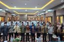 Rektor UIN Mataram bersama jajaran Kemenag NTB dan pimpinan FDIK saat pembukaan Sertifikasi Pembimbing Haji dan Umrah di Mataram.(Foto: Dok. Taufik Natanagara)