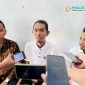 Kiri (berbaju batik) Idham Halid, M.Si., Wakil Rektor III UNBIM; tengah Syahrul, S.Sos., M.M., Kepala Bagian Kemahasiswaan; kanan Hizriyansah, M.P.H., Wakil Rektor I, saat memberikan klarifikasi terkait isu KIP Kuliah.(Foto: Dok. Taufik Natanagara)