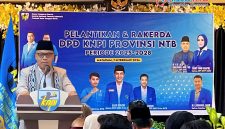 Ketua MPI DPD KNPI NTB, H. Lalu Winengan, menyampaikan sambutan pada Pelantikan dan Rakerda DPD KNPI Provinsi NTB periode 2025–2028 di Hotel Grand Madani, Kota Mataram, Februari 2026.(Foto: Istimewa)