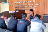 Pelaksana Tugas Kepala Kementerian Haji Lombok Barat, H. Suparlan S.Pd.I., M.Si., memberikan keterangan terkait penambahan kuota dan percepatan persiapan keberangkatan jemaah haji Lombok Barat tahun 2025.(Dok.foto istimewa)