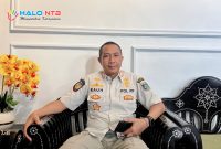 Kepala Satpol PP Lombok Barat, I Ketut Rauh, saat menyampaikan keterangan terkait rangkaian kegiatan HUT Satpol PP ke-76 dan HUT Linmas ke-64 tahun 2026.(Foto istimewa)