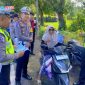 Petugas gabungan Polres Lombok Barat bersama TNI dan Dishub saat menggelar razia stasioner Operasi Keselamatan Rinjani 2026. (Foto istimewa)