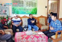 Kepala MAN Lombok Barat, H. Kemas Burhan, M.Pd., saat memberikan klarifikasi terkait kebijakan kedisiplinan “Lock the Gate” yang tengah menjadi sorotan publik.(Foto istimewa)