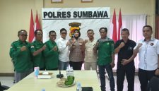Kapolres Sumbawa AKBP Marieta Dwi Ardhini, S.H., S.I.K., menerima hearing Lingkar Hijau Sumbawa (LH), Rabu (18/2/2026), terkait aspirasi pemberantasan narkoba. Dialog berlangsung terbuka dan kondusif di Mapolres Sumbawa.(Foto istimewa)