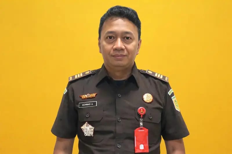 Kasi Pidana Khusus Kejari Sumbawa Barat, Achmad Afriansyah, yang memimpin penyidikan dugaan korupsi pengadaan 21 unit combine harvester dana pokir DPRD KSB tahun anggaran 2023–2025 dengan potensi kerugian negara Rp11,25 miliar.(Foto istimewa)