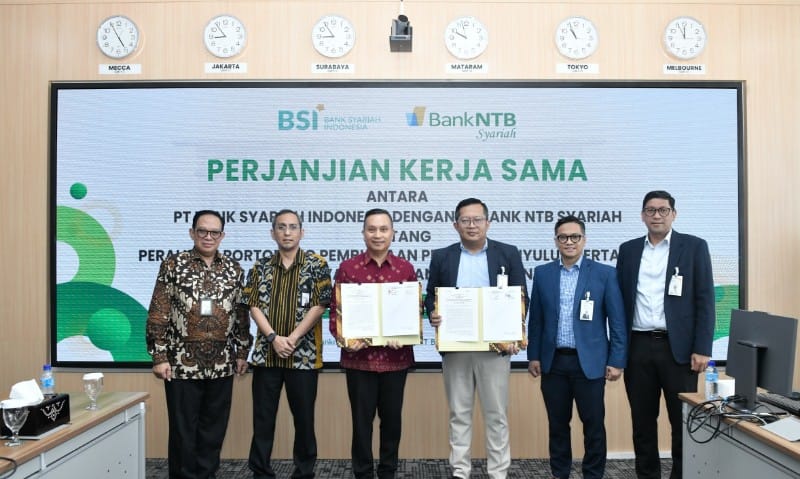 Momen kolaborasi strategis Bank NTB Syariah dan BSI dalam menjaga kualitas aset serta memastikan kelancaran layanan bagi ASN Penyuluh Pertanian. (Dok. Bank NTB Syariah)