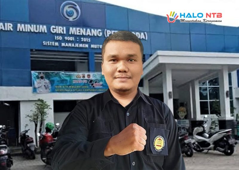 Ketua DPD KASTA NTB Lombok Barat, Tontowi Jauhari, berpose di depan kantor PT Air Minum Giri Menang (AMGM) usai menyampaikan desakan audit independen terkait pinjaman Rp118,8 miliar.(Foto istimewa)